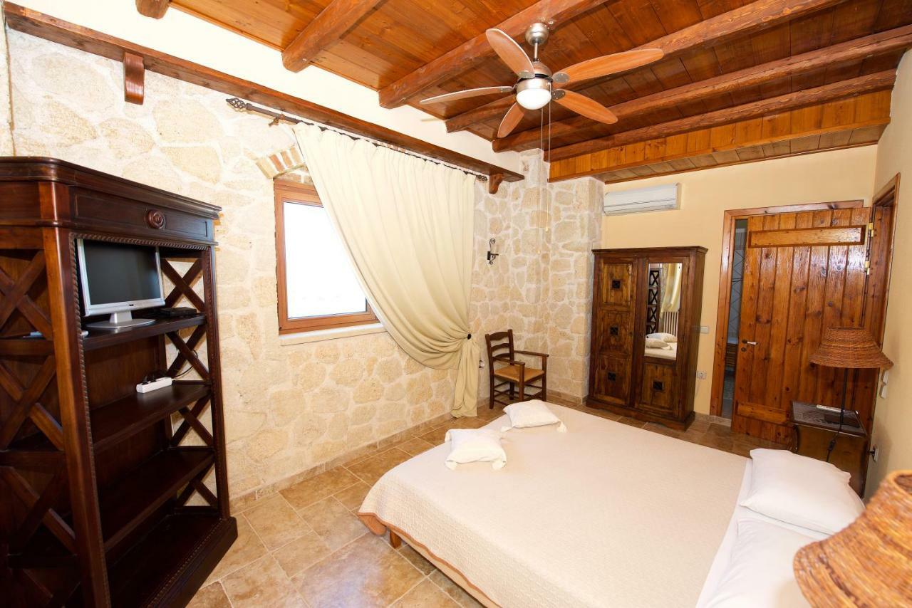 Villa Petrino Halikounas Экстерьер фото